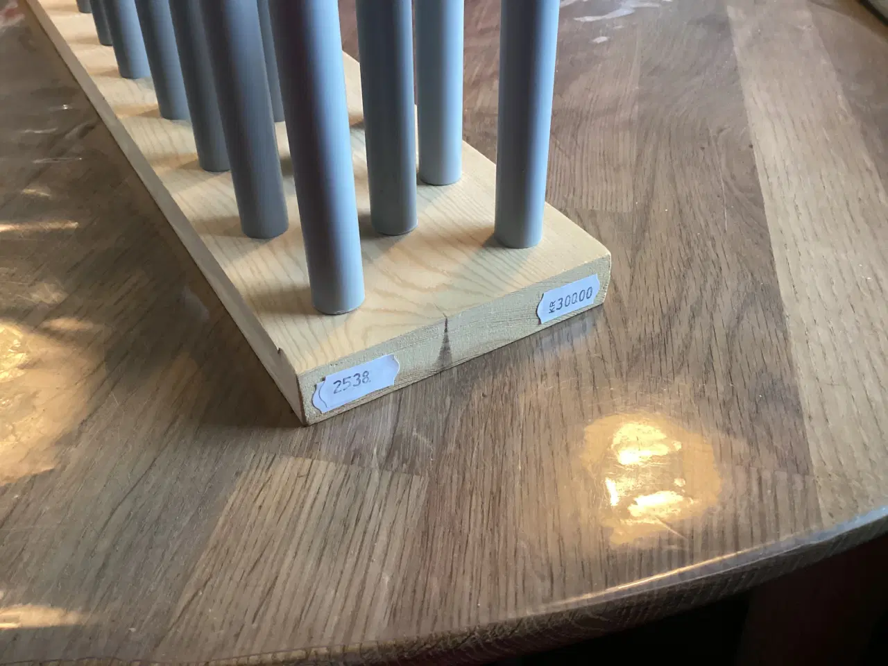 Billede 4 - Stor garnholder i træ