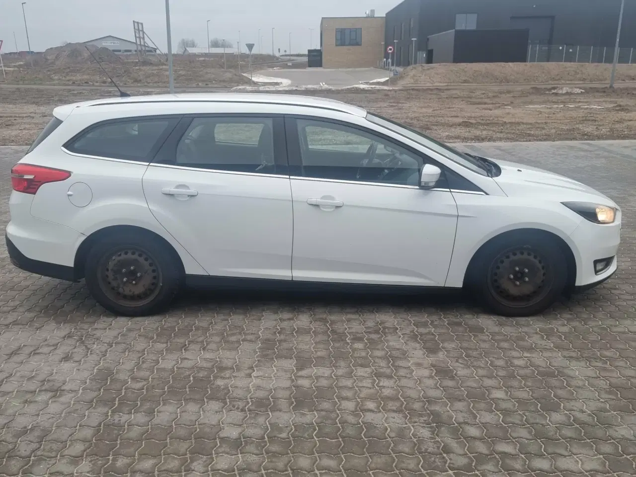 Billede 2 - Ford focus 1,5 tdci stationcar med automatgear 