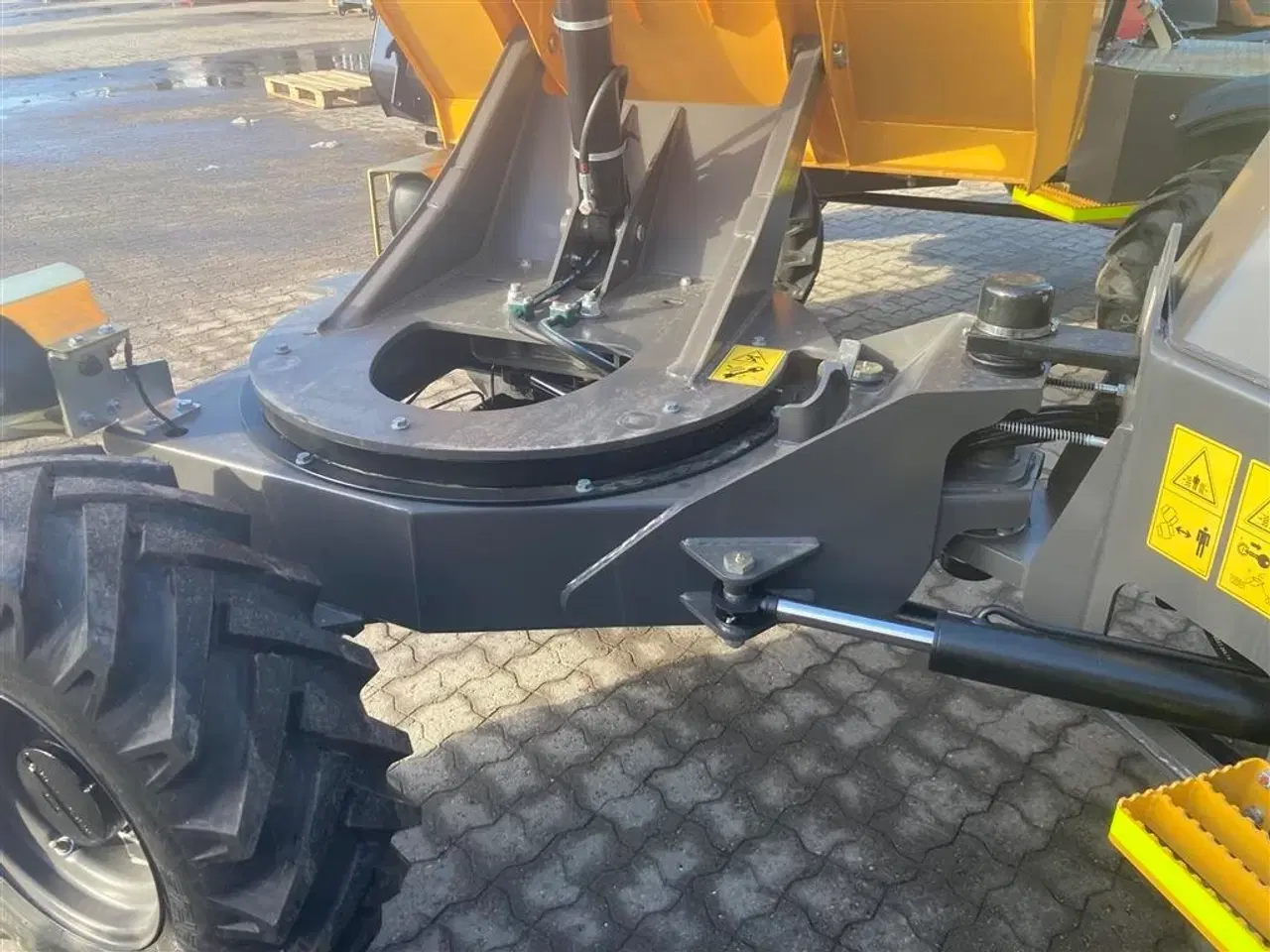 Billede 4 - Mecalac Ta 3.5 seh Knækstyret og med drejelad