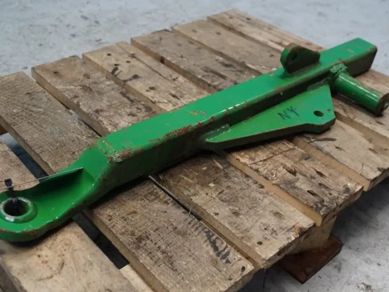 Billede 2 - John Deere 2450 R.H. Liftarm AL26679