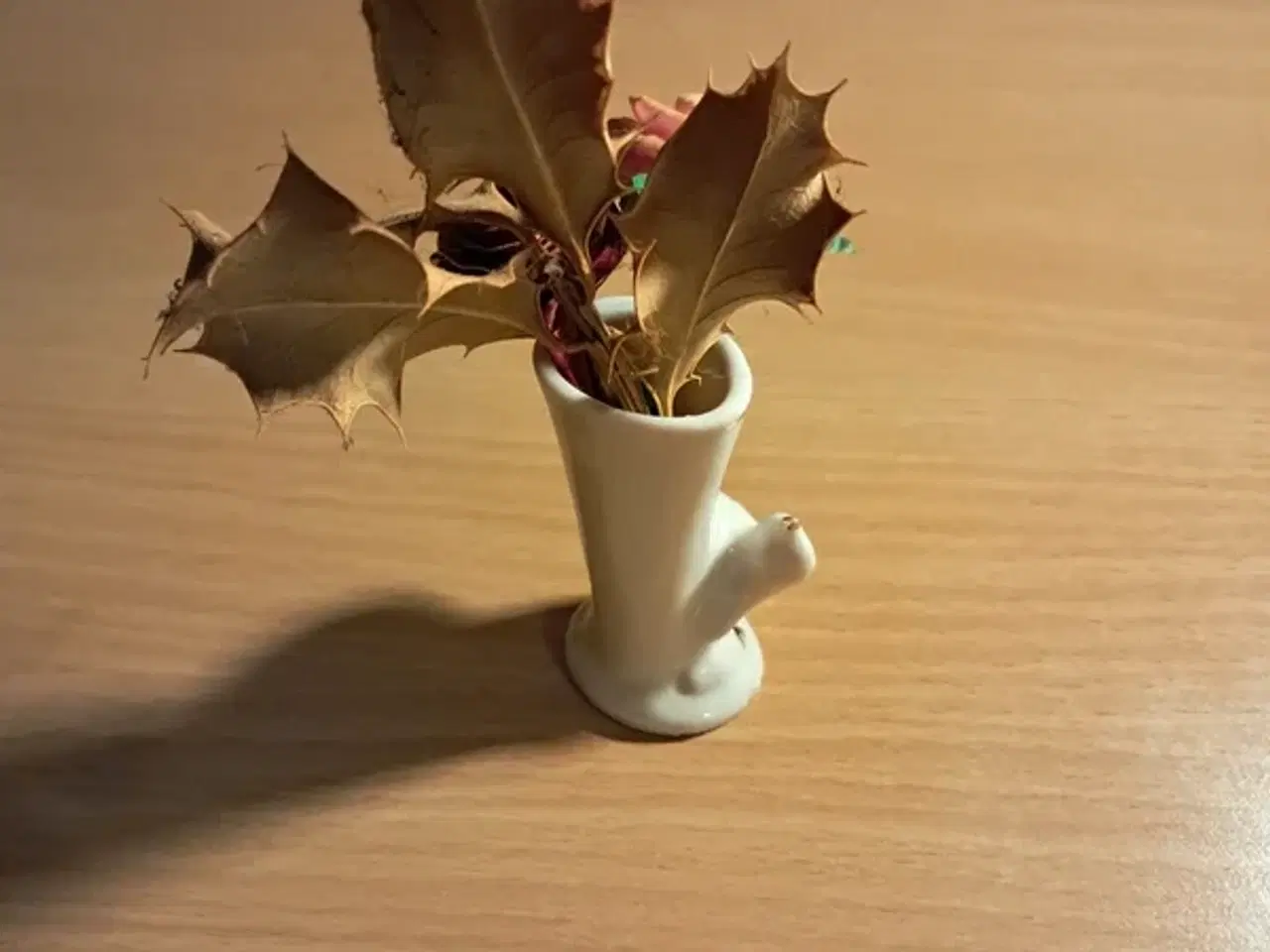 Billede 4 - Minivase med blomster og mistelten