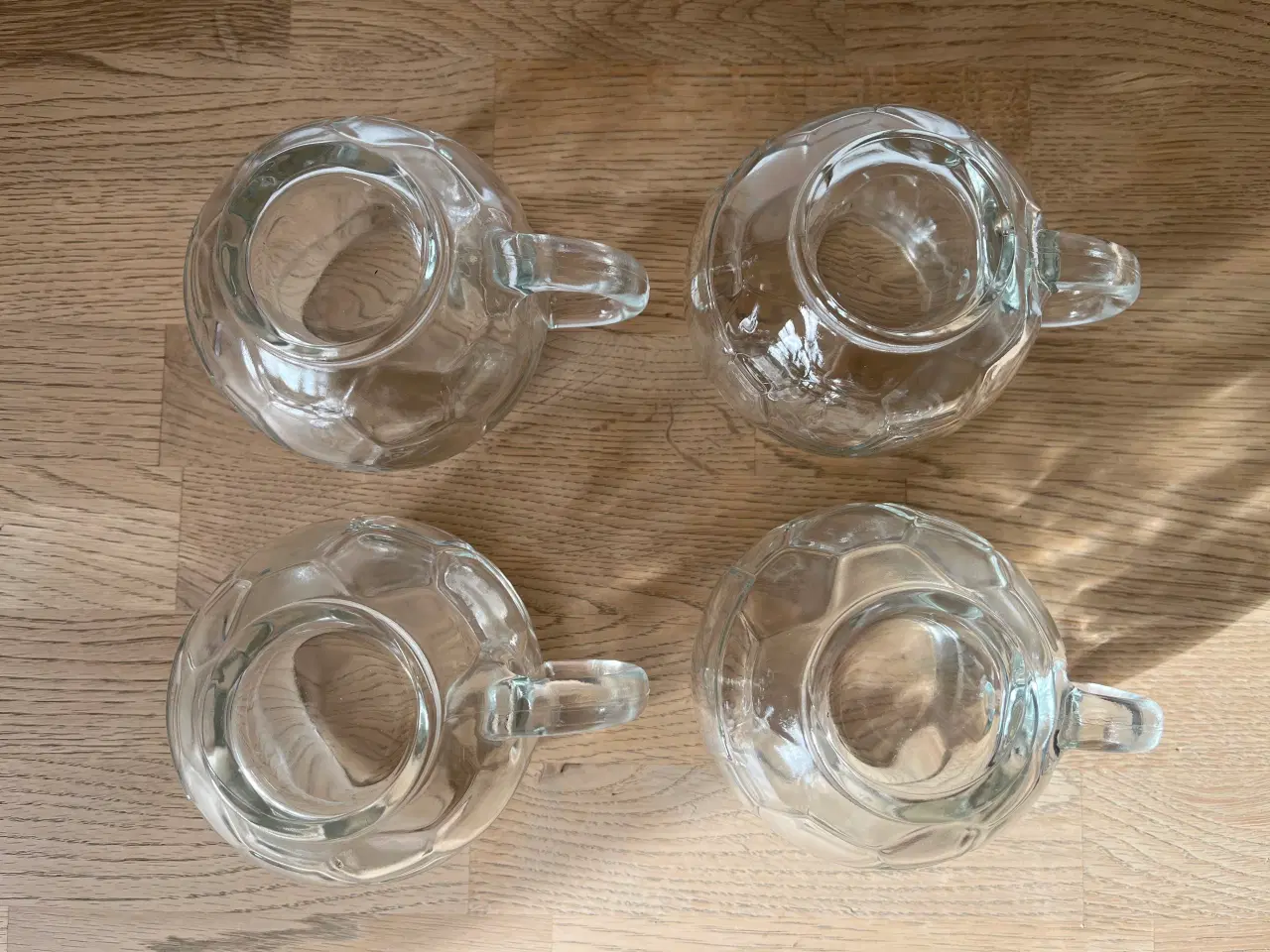 Billede 3 - 4 ølkrus formet som bolde - 29 kr./stk.