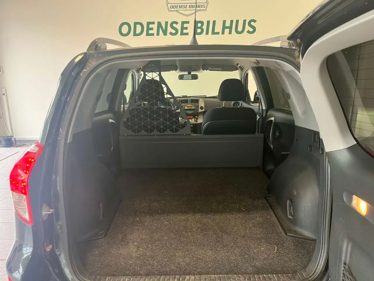 Billede 4 - Toyota RAV4 2,0 D-4D Sun 4x4 Van