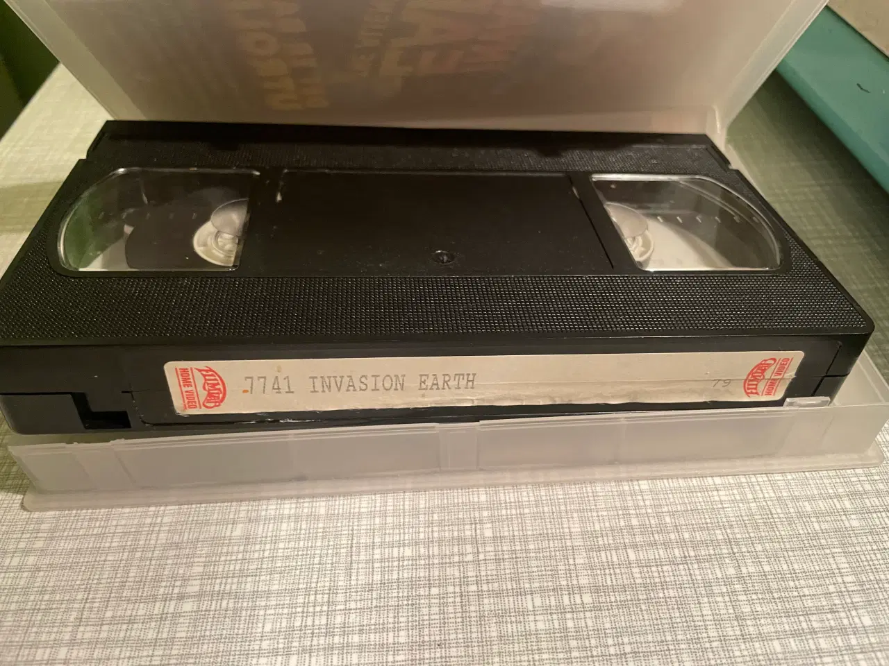 Billede 4 - Invasion Earth, The Aliens Are Here! VHS, 1988