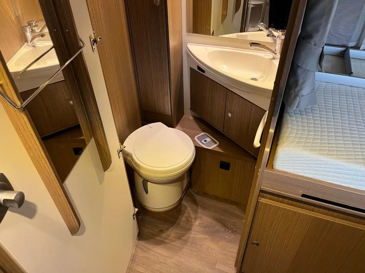 Billede 18 - Fiat Carado 2,3 MJT I447 aut.