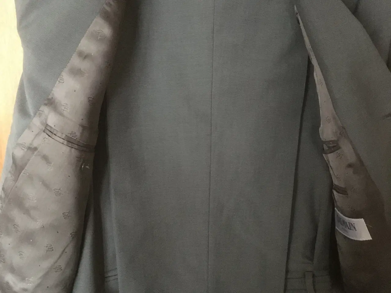 Billede 2 - “Pierre Balmain” flot grå uld habit 