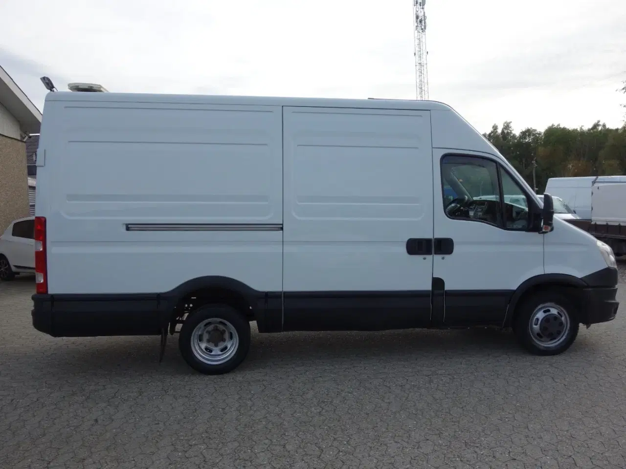 Billede 11 - Iveco Daily 2,3 35C13 12m³ Van