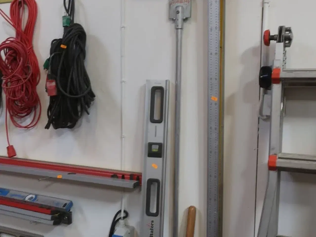 Billede 2 - Vaterpas, ledninger og vinkler