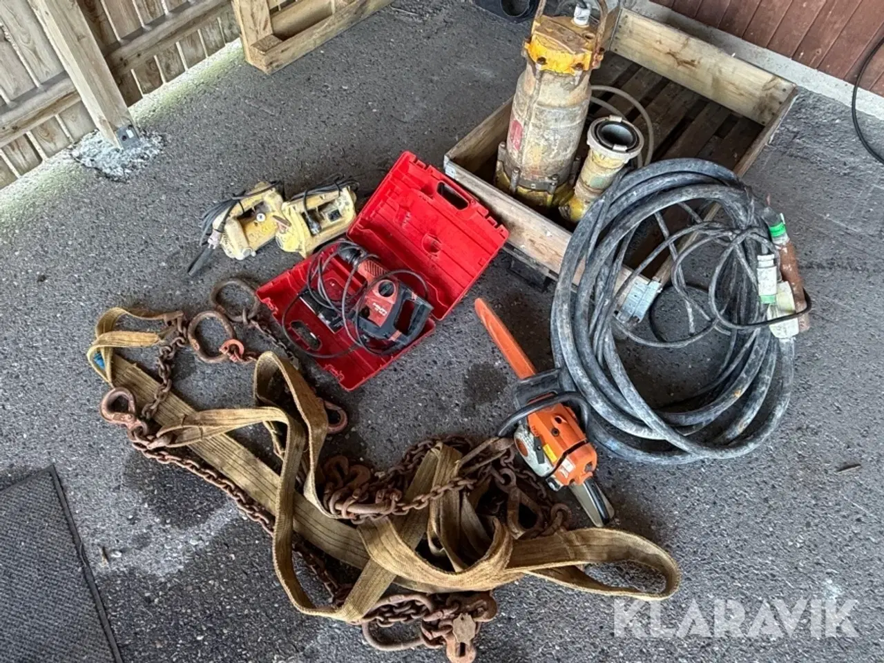 Billede 2 - Lot - borehammer, slampumpe, kædesav, stavvibratorer og kædeslæng - 1 palle