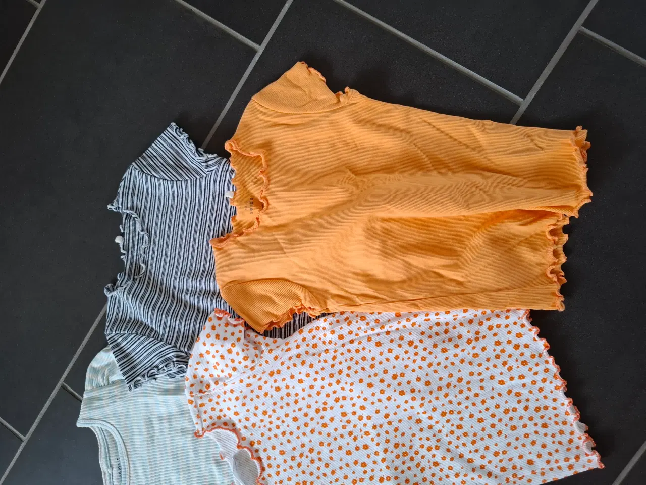 Billede 3 - 4stk t-shirt Namen 35kr stk 