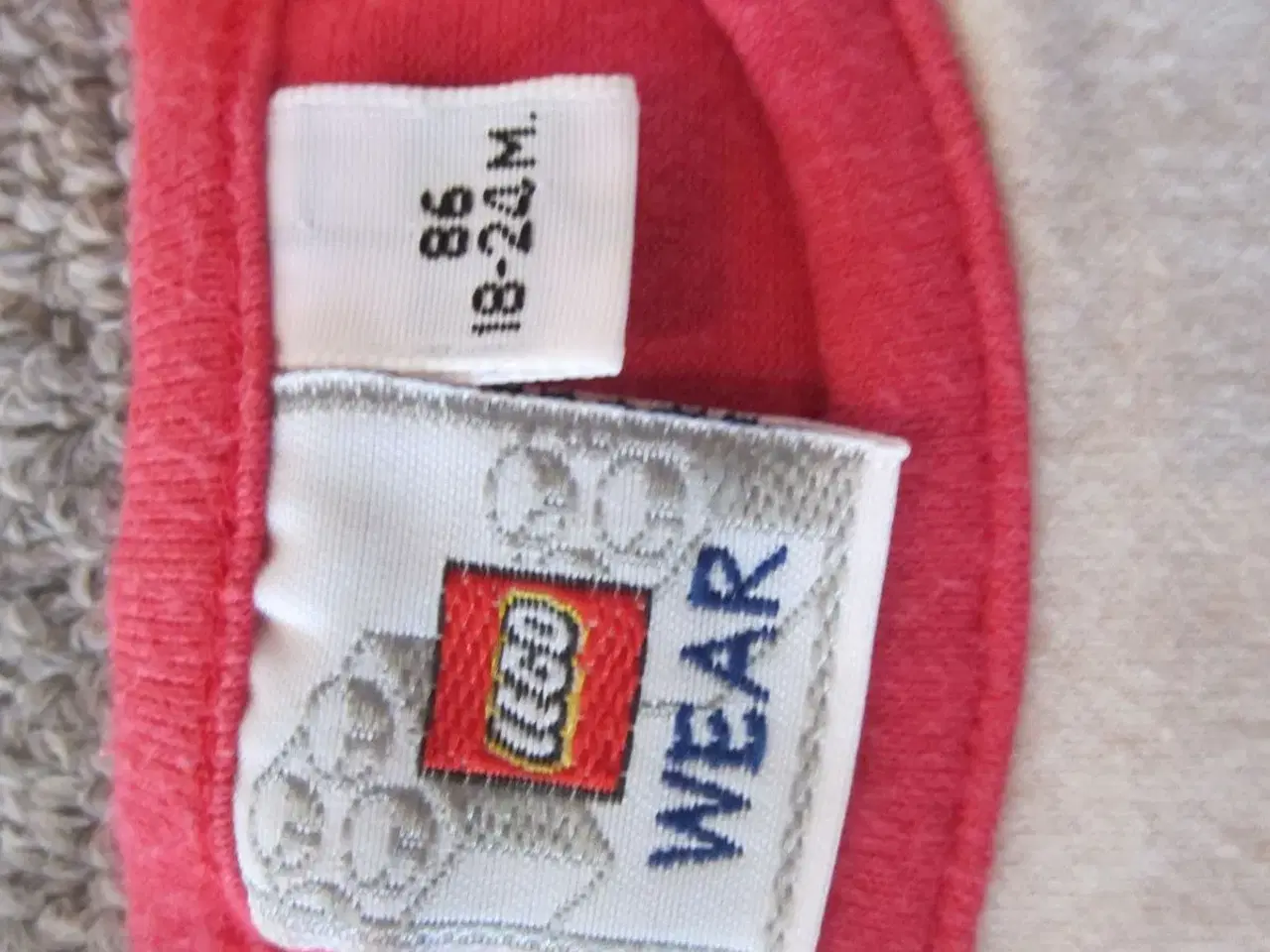 Billede 2 - Lego bluse - sød trøje til pige str. 86