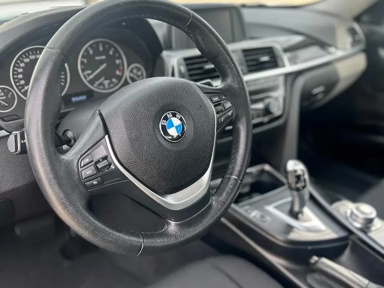 Billede 6 - BMW 320d 2,0 Touring Connected aut.