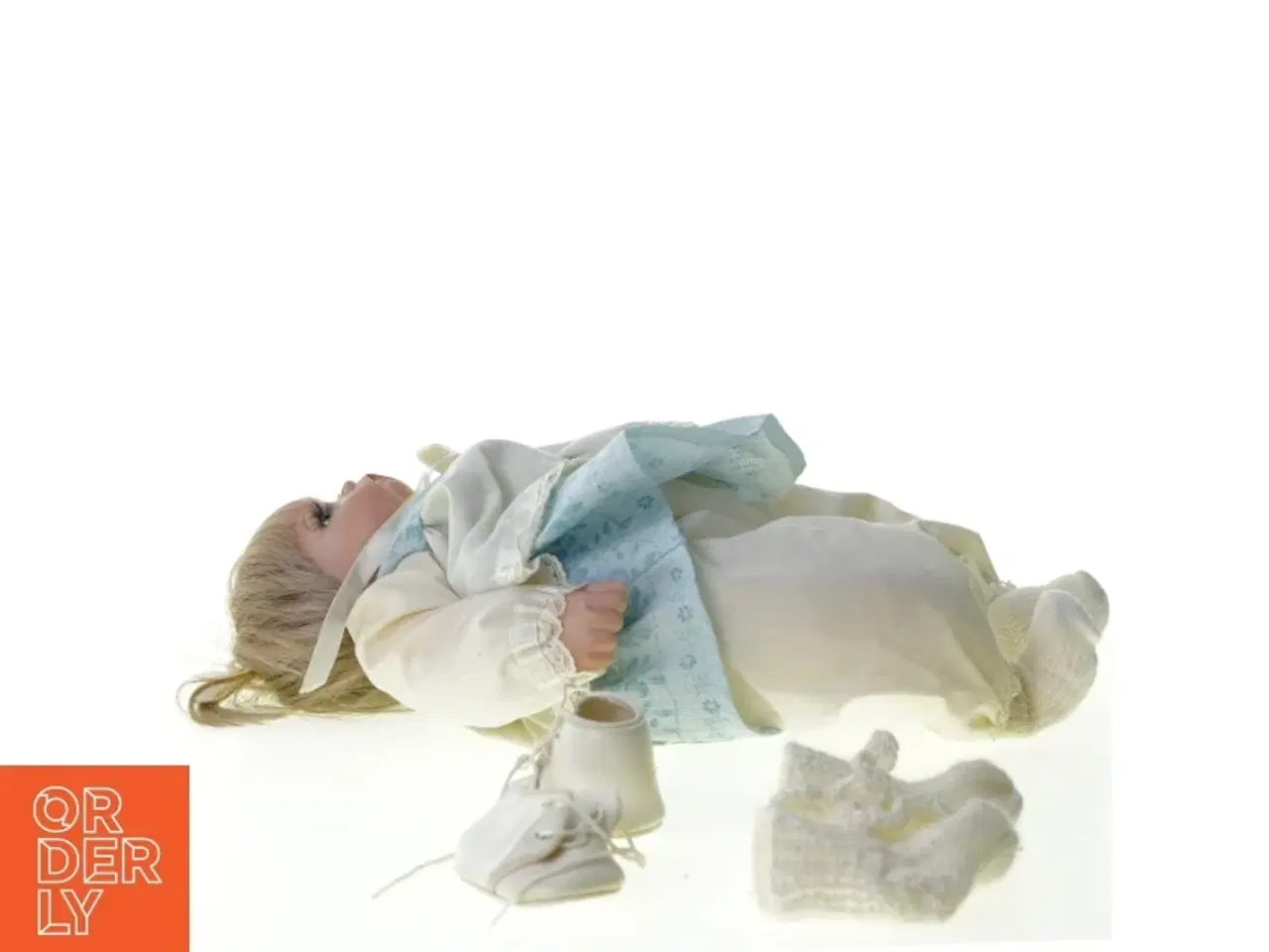 Billede 3 - Dukke med tilbehør (str. 35x20 cm)