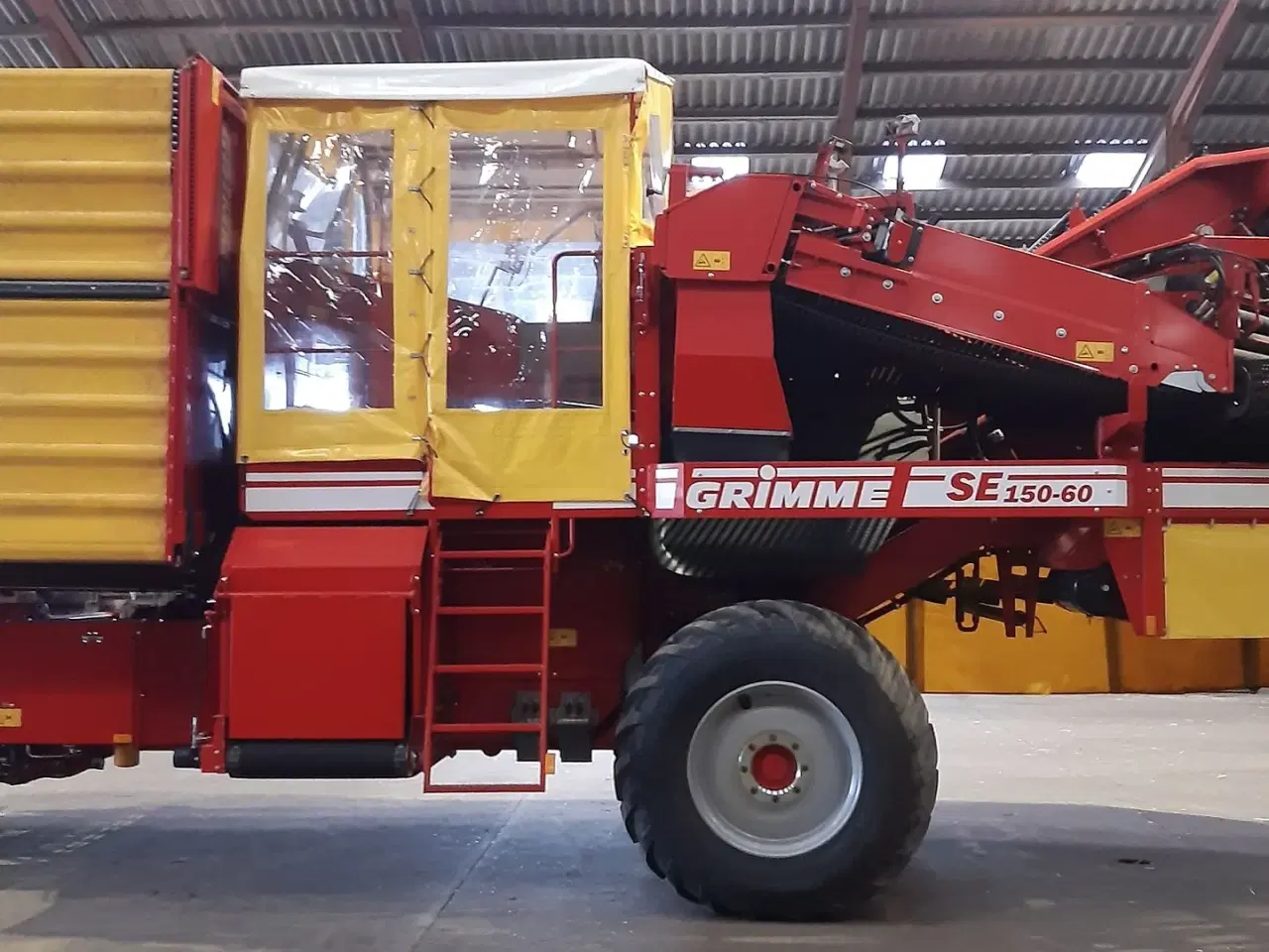 Billede 4 - Grimme SE 150-60 UB XXL Ny maskine årg. 2025 kun kørt 129 ha med hjultræk og ekstra bredde rensebånd.