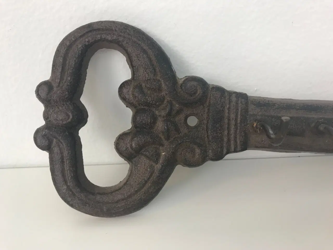 Billede 2 - Vintage knage i støbejern (nøgle)
