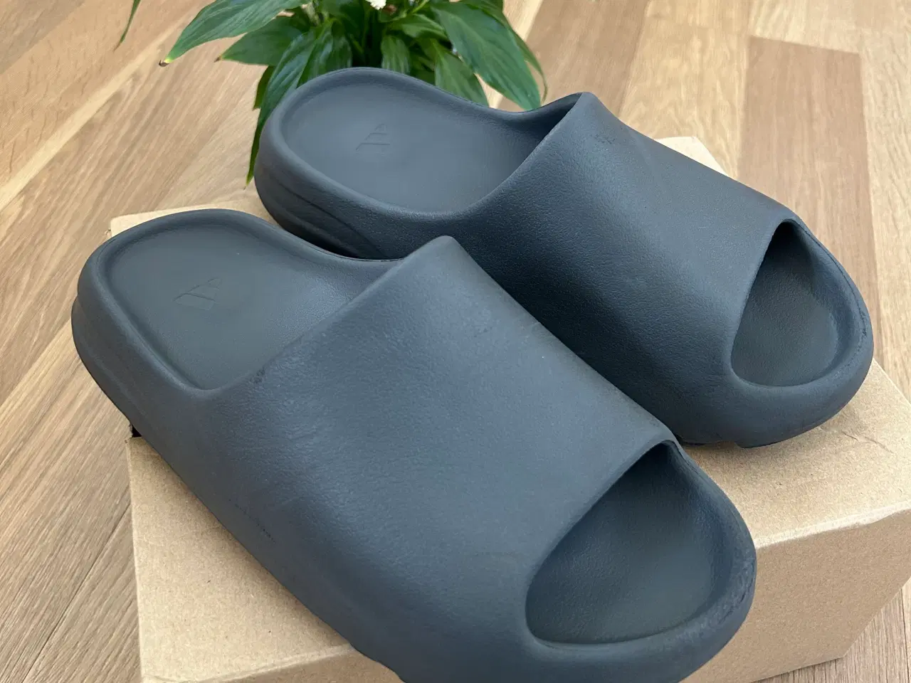 Billede 1 - Yeezy slide str 42