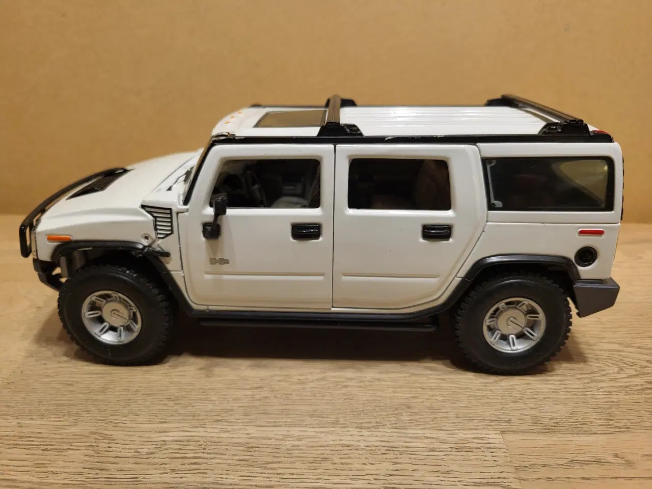 Billede 3 - Modelbil Hummer H2, Scala 1:18