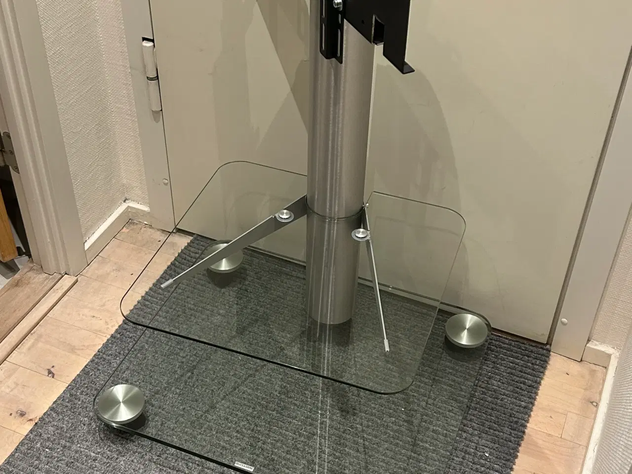 Billede 4 - Spectral TV-stander i glas og stål – elegant og st