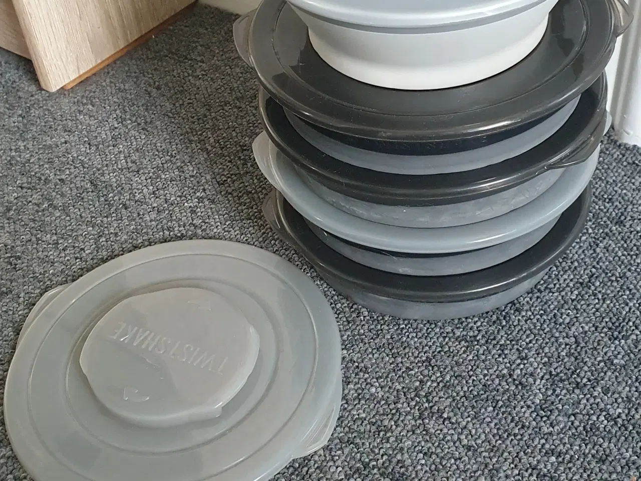 Billede 5 - Twistshake tallerkner 13 dele