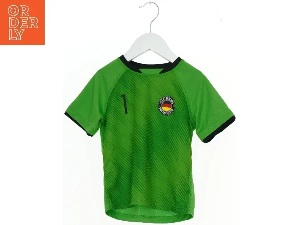 Billede 1 - Fodbold T-Shirt fra H&M (str. 104)