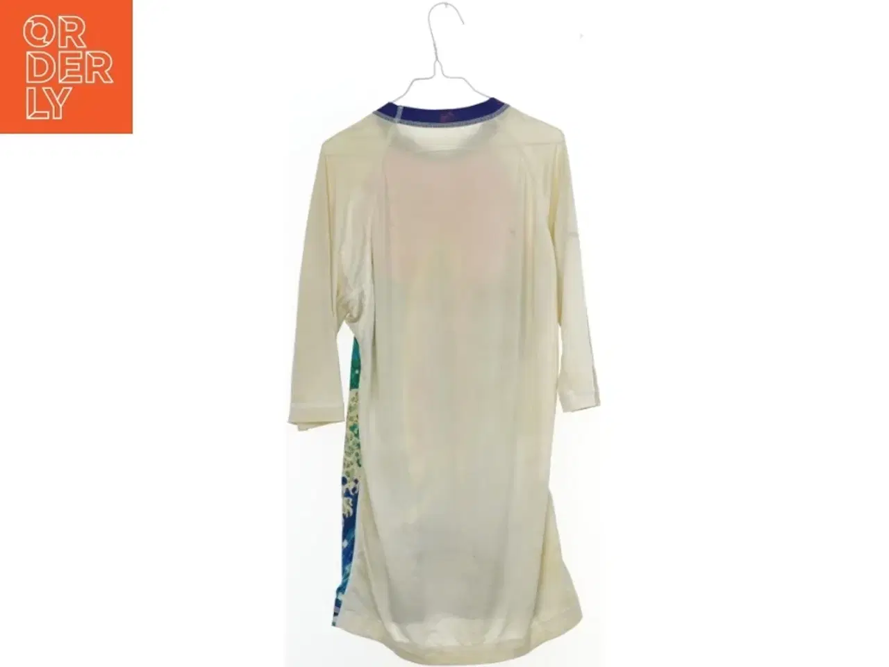 Billede 2 - UV-bluse med surfingmotiv fra Sunislove (str. 152)