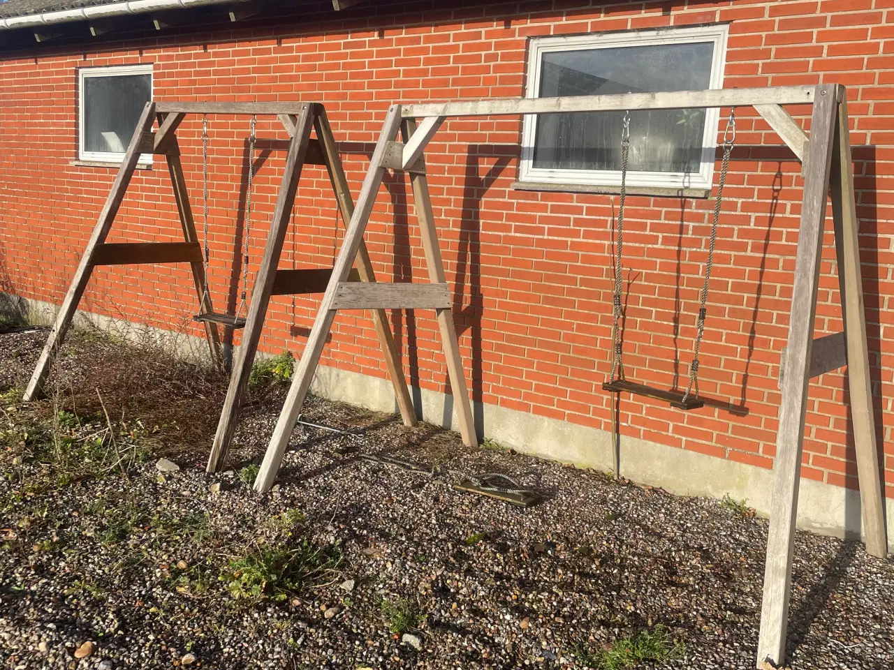 Billede 1 - To sæt gyngestativer fra axi.