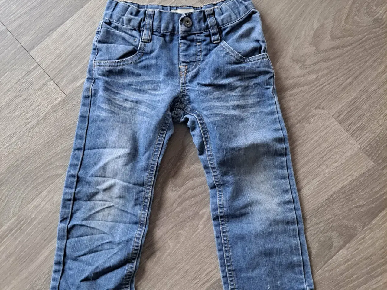 Billede 5 - drenge bukser og trøjer