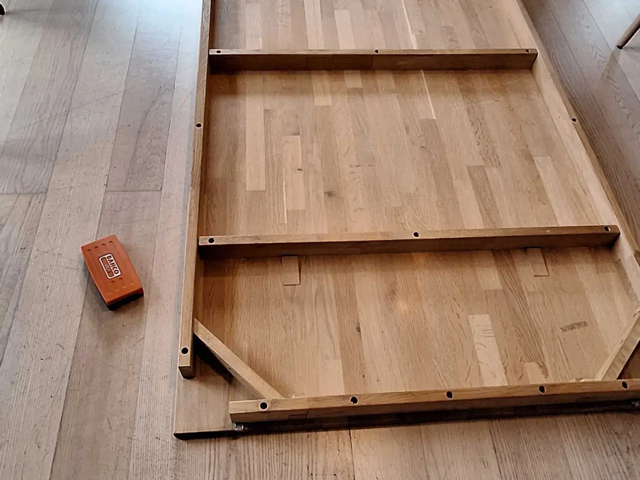 Billede 3 - Spisebord massiv eg