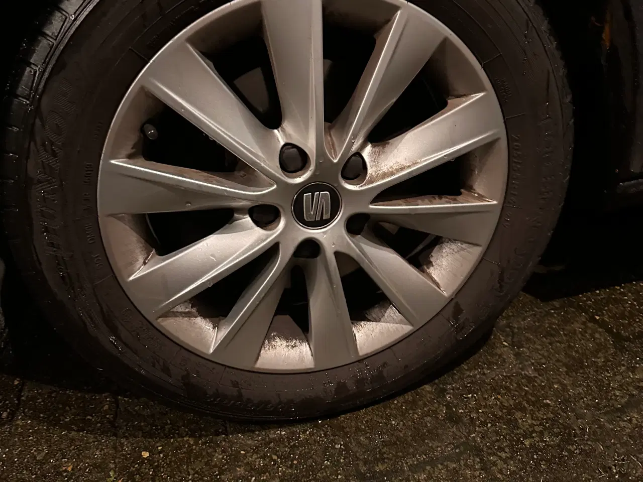 Billede 2 - 16” originale Seat fælge med dæk