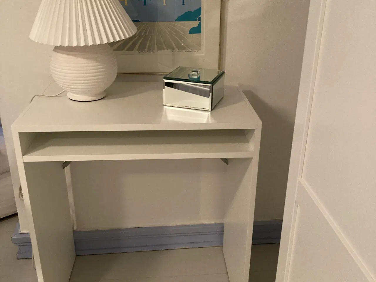 Billede 1 - Computerbord, hvid eller til andet brug