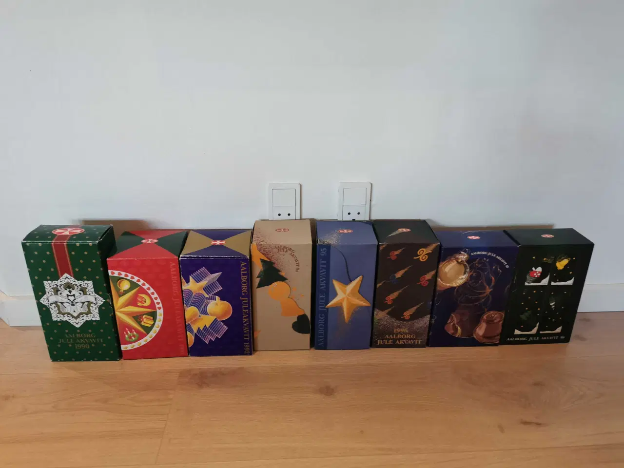 Billede 3 - Juleakvavit alle fulde/uåbnet og intakte