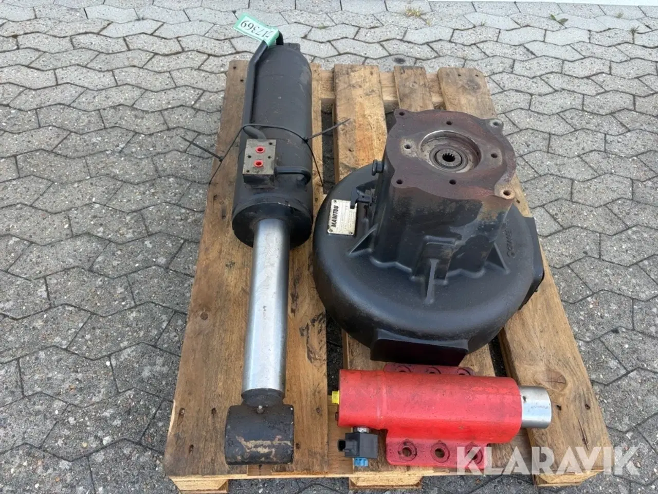 Billede 2 - Dele til manitou - har siddet på en 1637