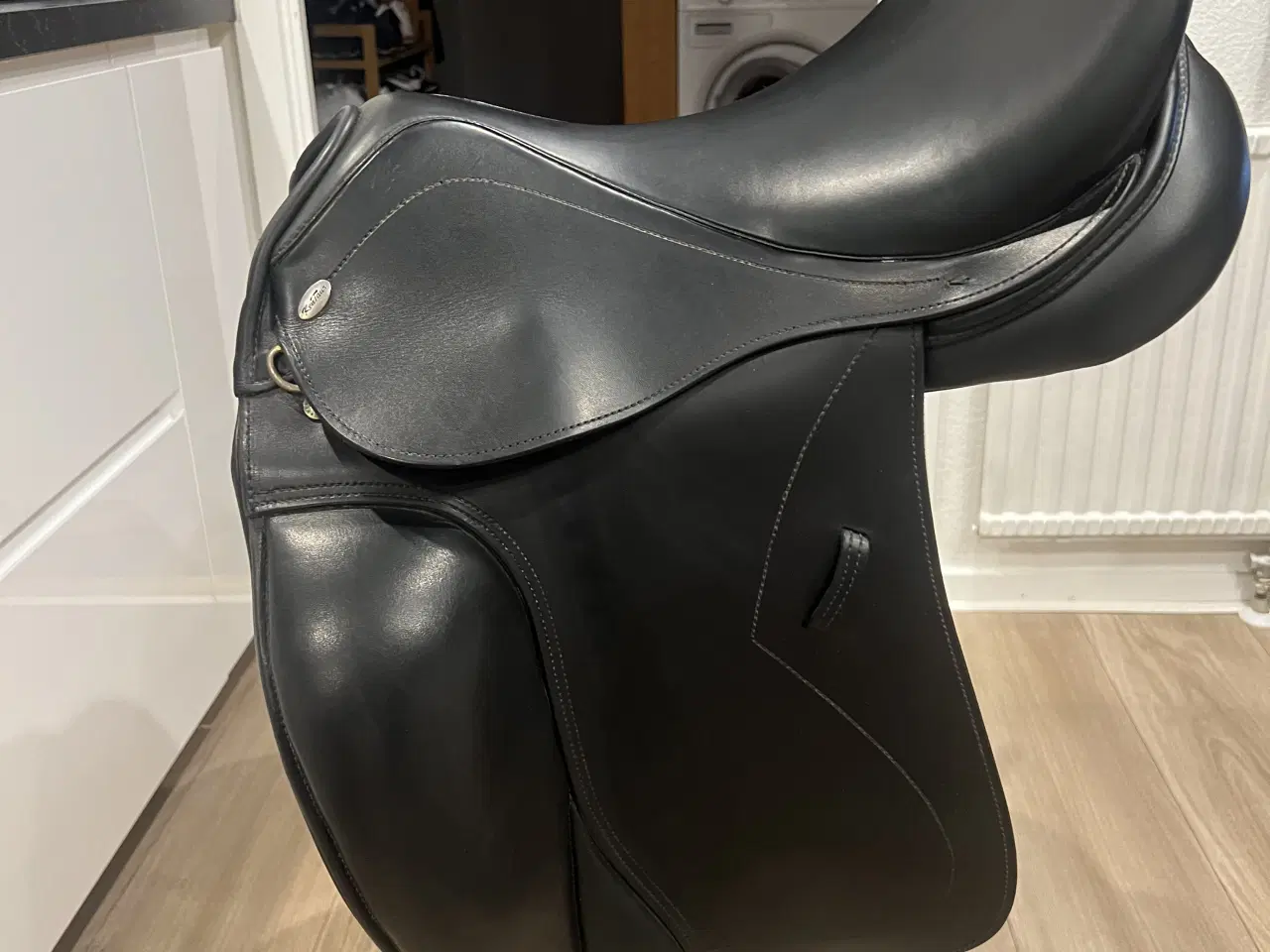 Billede 1 - Kentaur Afrodite dressursadel, 17” Fit 4 – komple