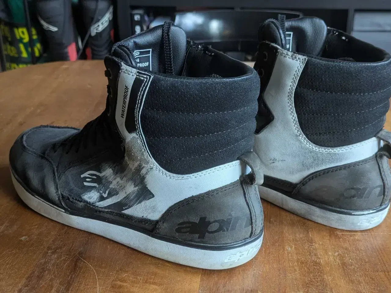 Billede 13 - MC Jakker, Bukser, Støvler, Handsker og Hjelme