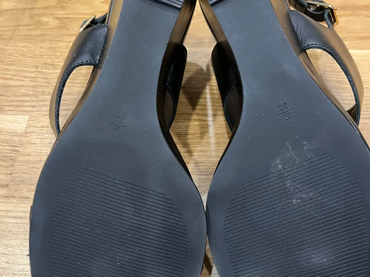 Billede 8 - Fine sandalerne 
