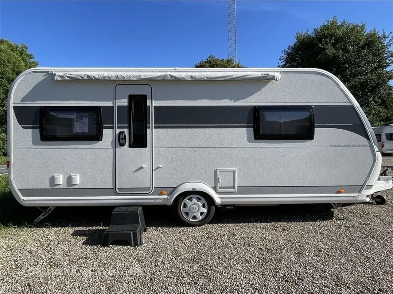 Billede 16 - 2023 - Hobby Excellent Edition 540 UFF   SUPERTILBUD på en næsten NY vogn! QUENNS SENG. Masser af udstyr bla. MOVER, ISABELLA FORTELT mv.