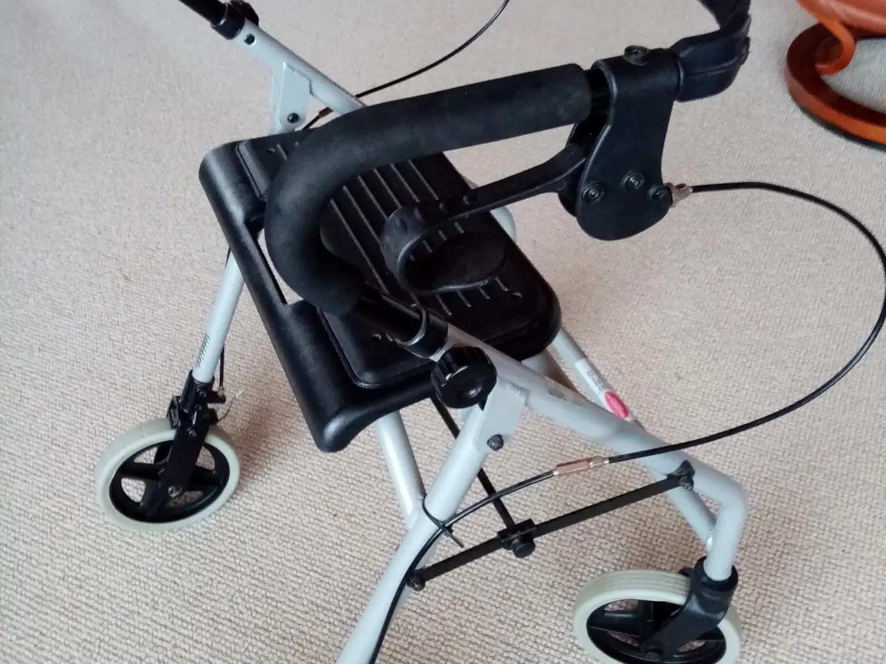 Billede 1 - ROLLATOR ALU. LIGT