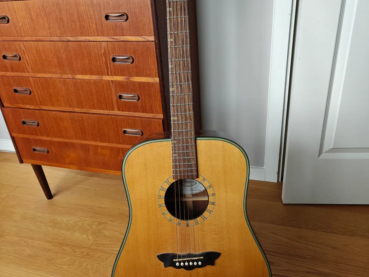 Billede 5 - Washburn D46SK akustisk guitar.