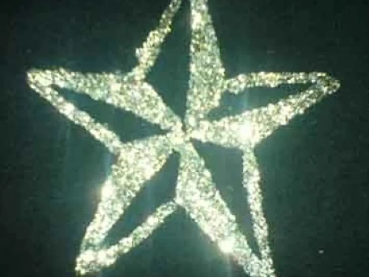 Billede 6 - T-shirt redesignet med sølv-glitter-stjerne