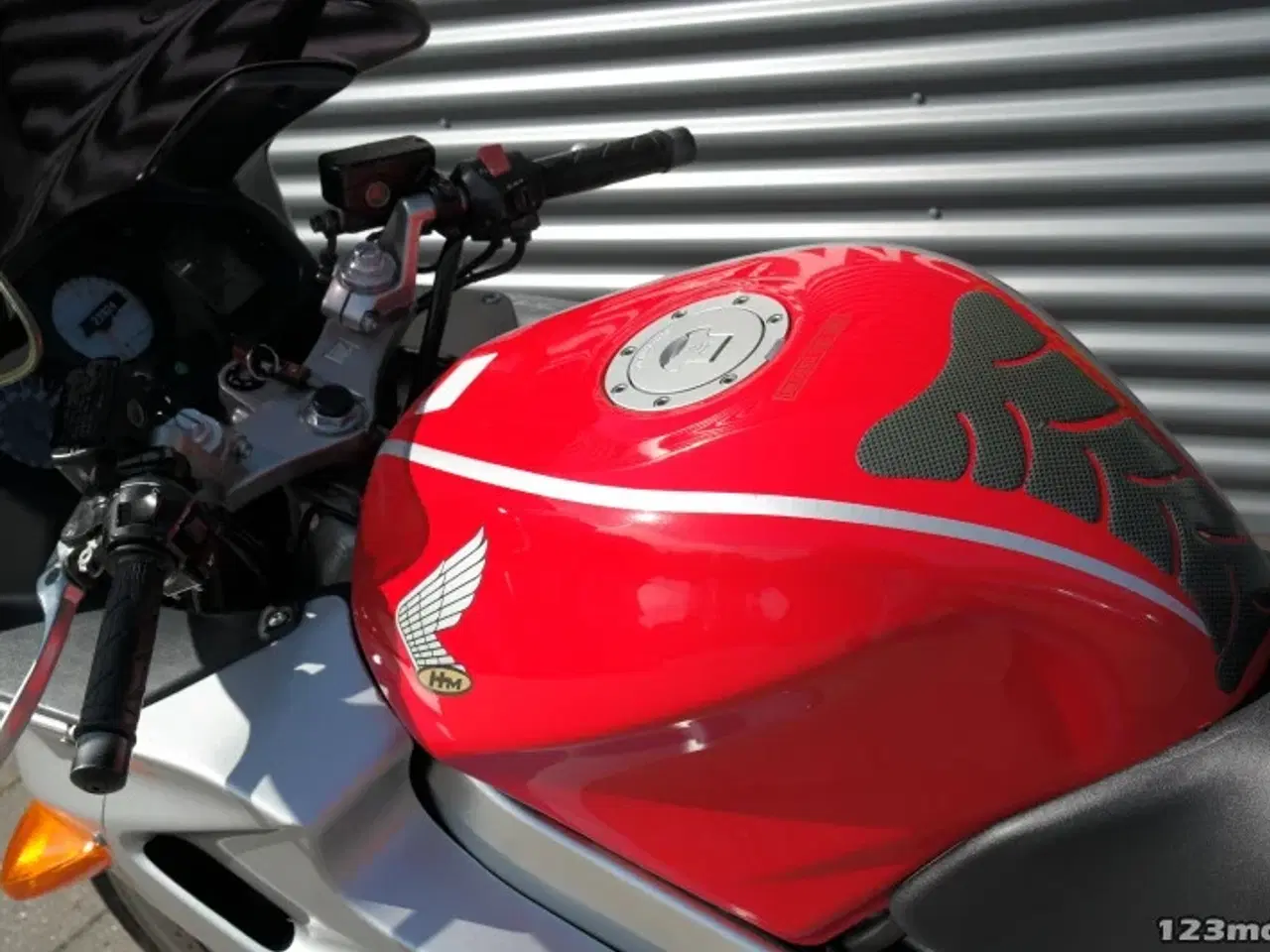 Billede 23 - Honda VFR 800 F MC-SYD       BYTTER GERNE