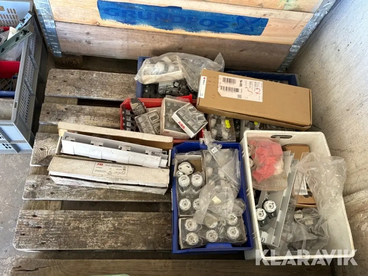 Billede 2 - Elmaterialer blandet lot, 2 paller