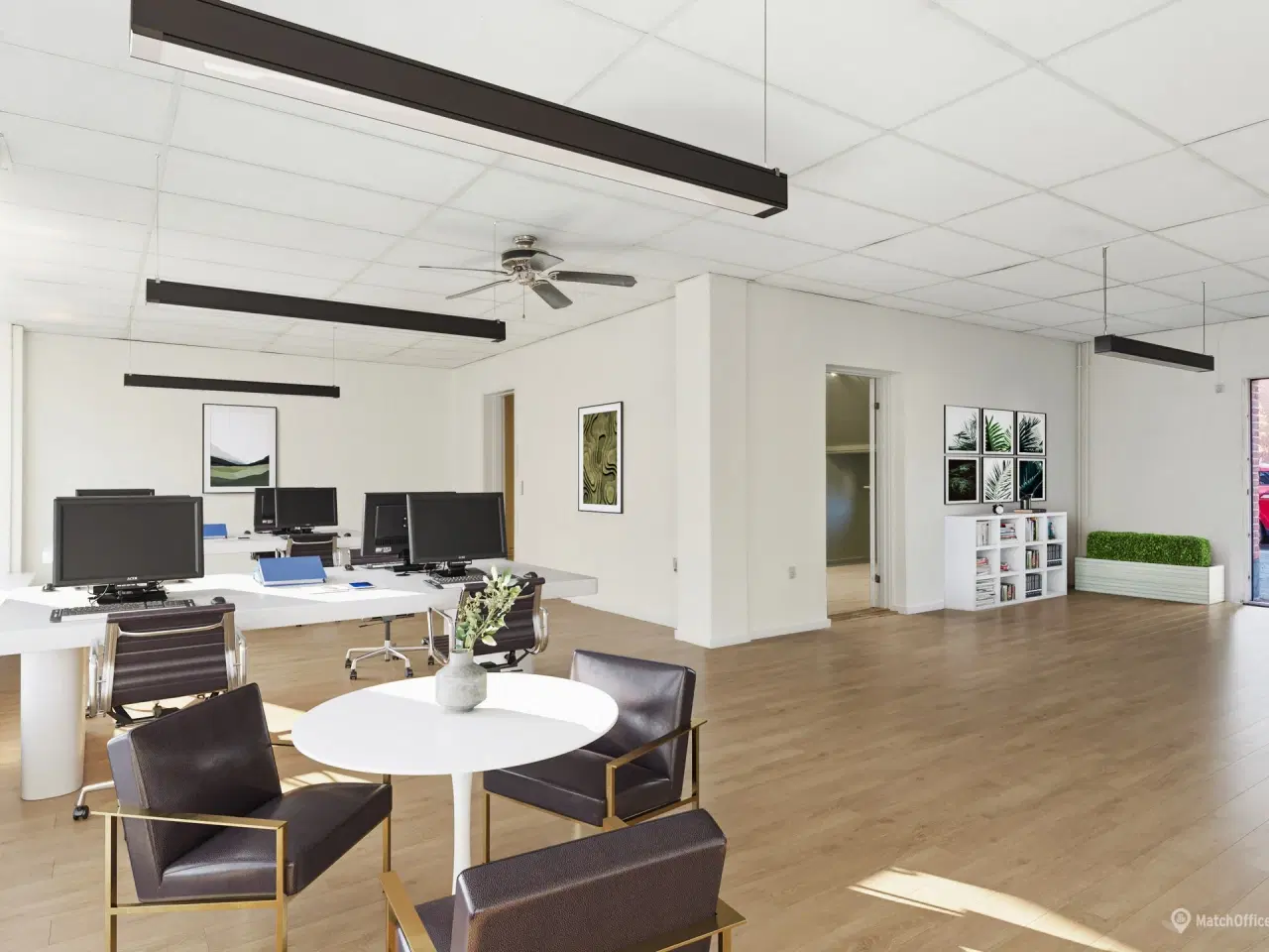 Billede 1 - Centralt beliggende erhvervs lokaler. til mange formål. Tilpasses efter ønske