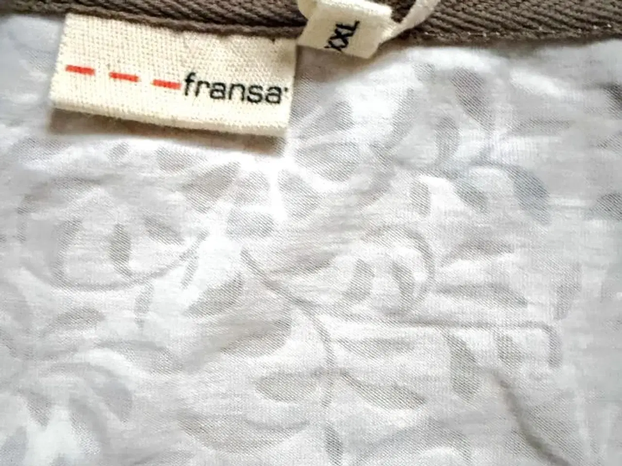 Billede 4 - Helt ny t-shirt fra Fransa. Str. XXL.