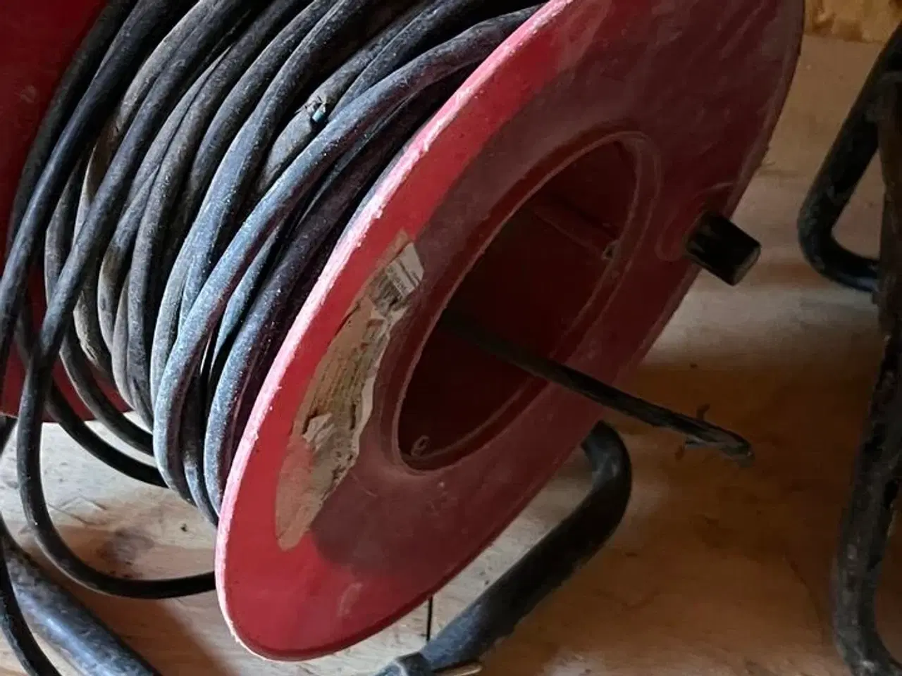 Billede 4 - 3 stk. Kabeltromler + Forlængerkabel med CEE Stik