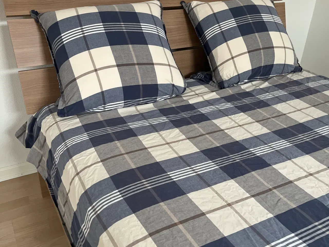 Billede 4 - Seng med madras