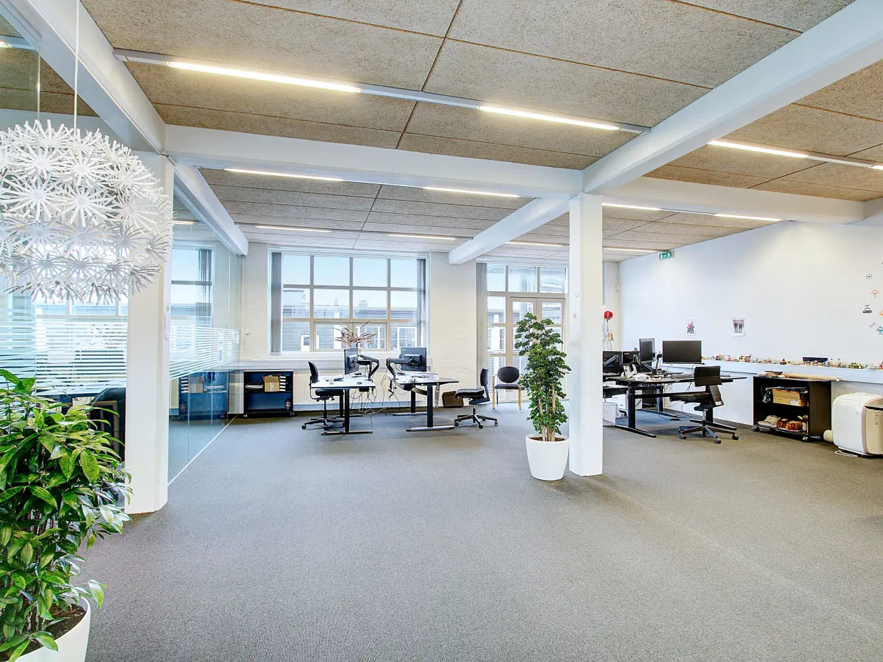 Billede 11 - Moderne kontorer/showroom/undervisningslokaler med godt lysindfald