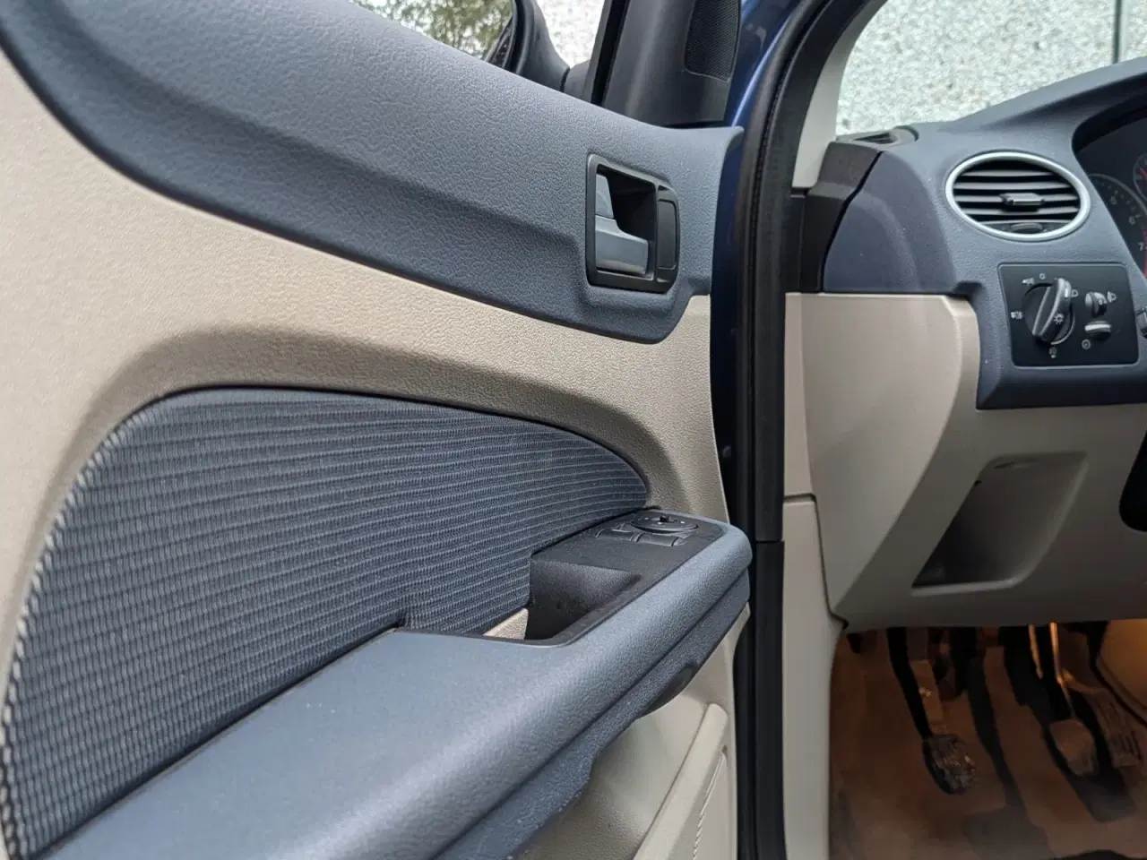 Billede 10 - Ford Focus 2,0 145 Ghia stc.