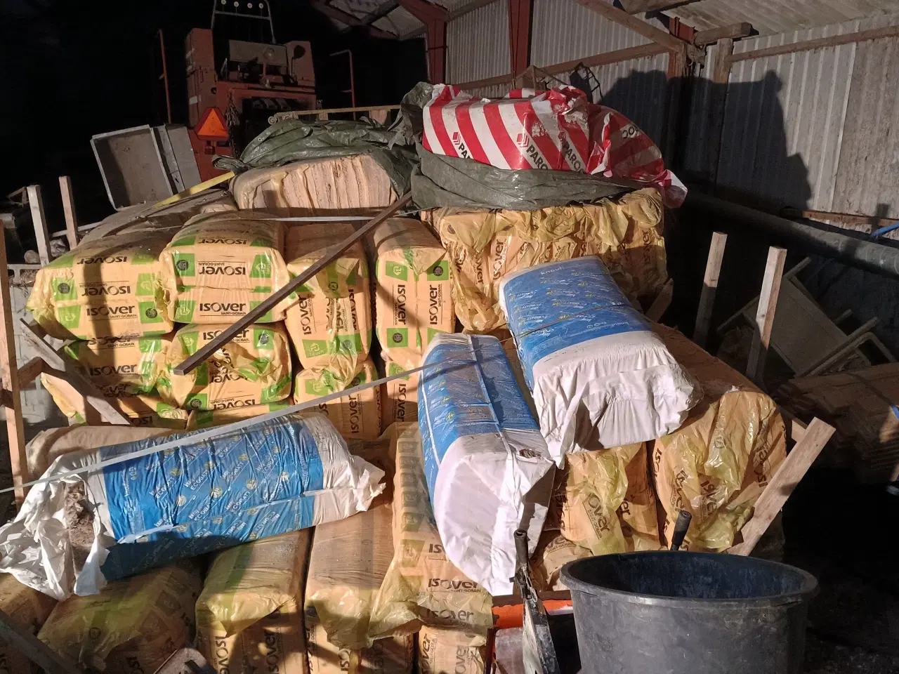 Billede 3 - Isover hulmurs isolering + flamingo strimler