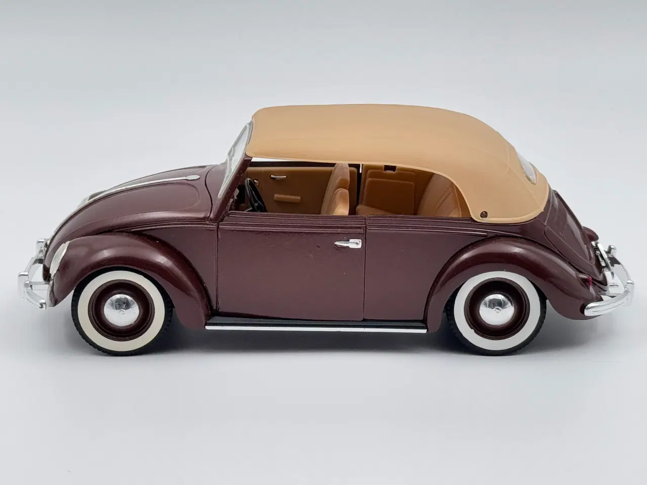 Billede 2 - 1949 VW Type 1 Cabriolet Coccinelle 1:18