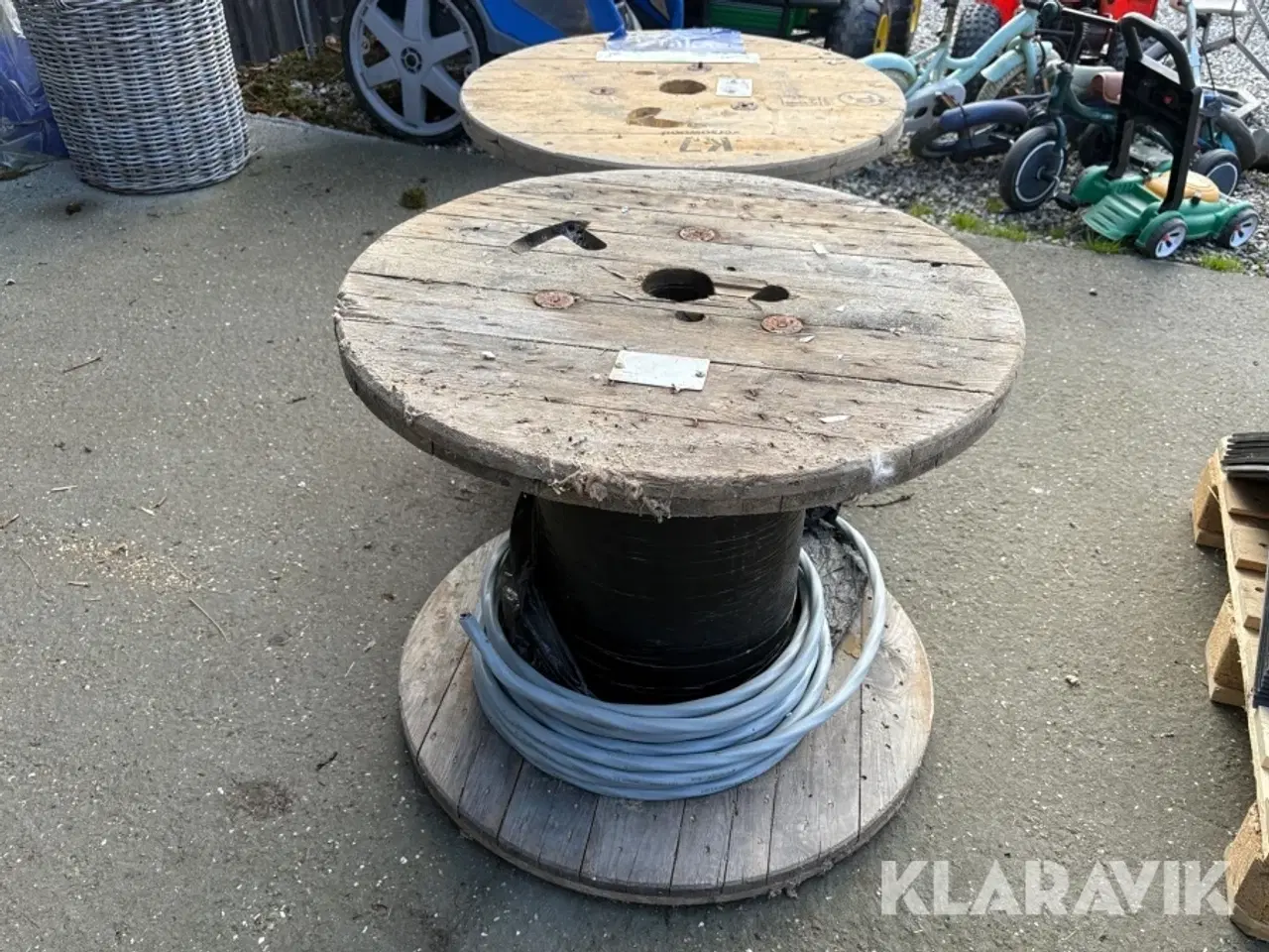 Billede 2 - Kabeltrommel med kabel Draka 2 styk.